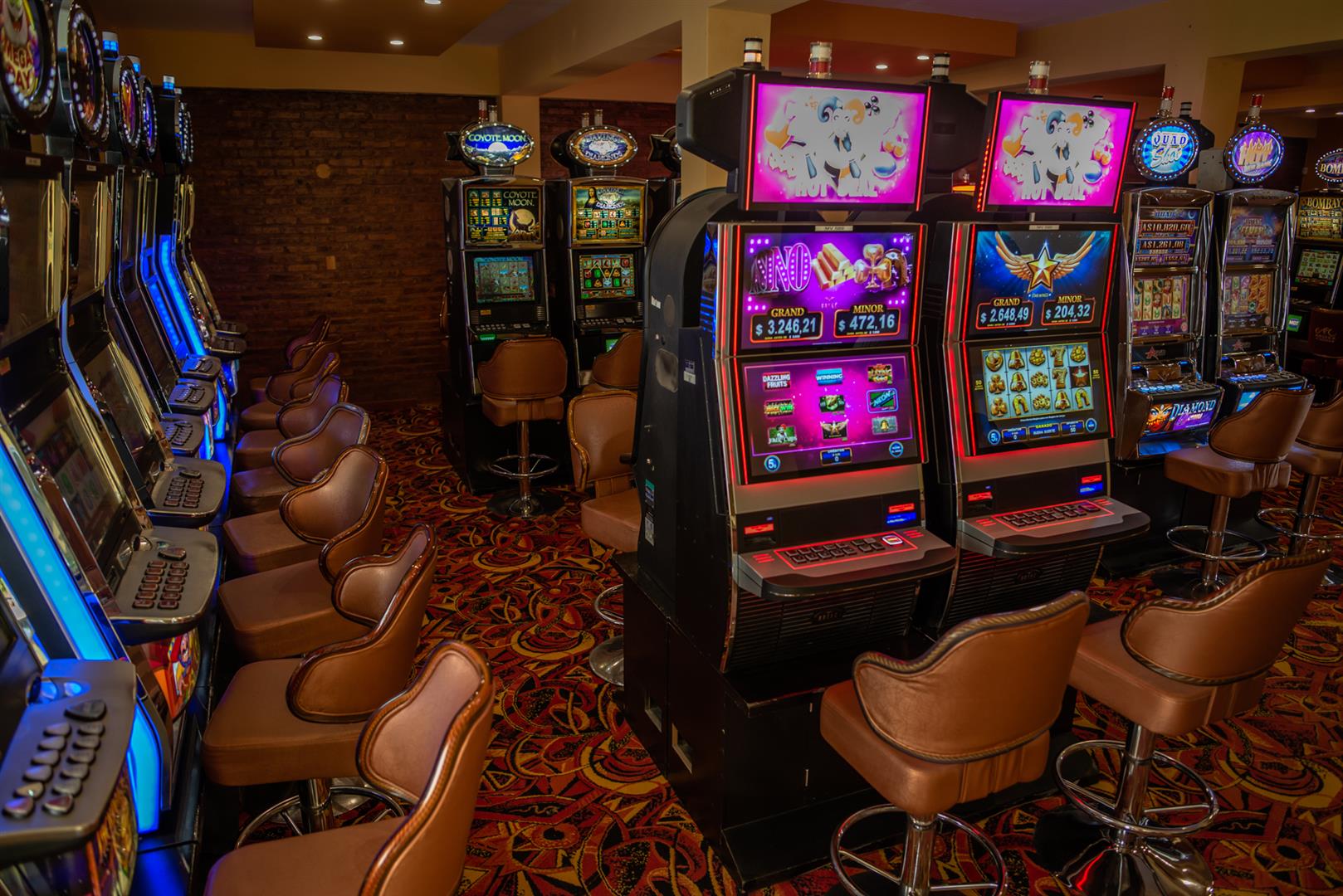 Juegos populares con mayores recompensas en Casino Aguila Real